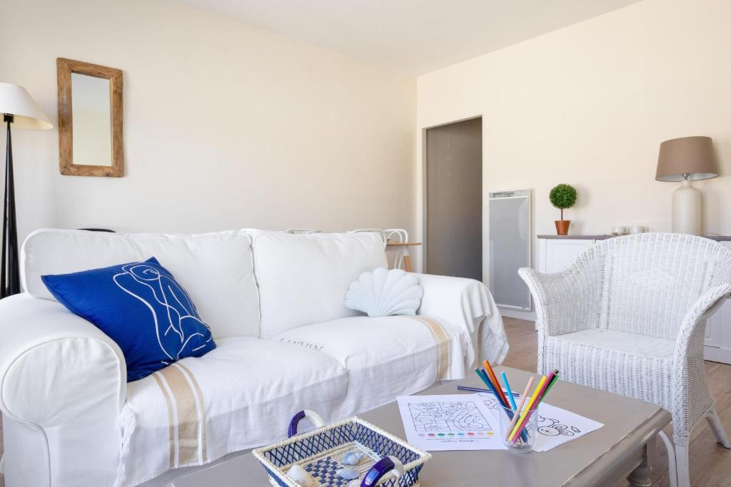 Appartement Nice flat with terrace in La Rochelle city-centre - Welkeys 32 rue Albert Ier 17000 La Rochelle
