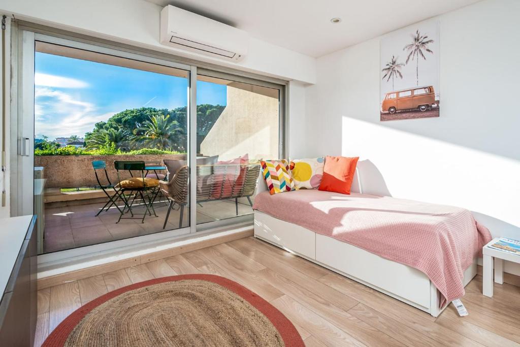 Nice flat with terrace pool and tennis in Antibes - Welkeys 67 avenue de Nice, 06600 Antibes