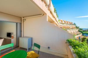 Nice flat with terrace pool and tennis in Antibes - Welkeys