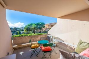 Nice flat with terrace pool and tennis in Antibes - Welkeys