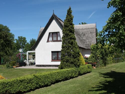 Nice holiday room in Pepelow on the Baltic Sea