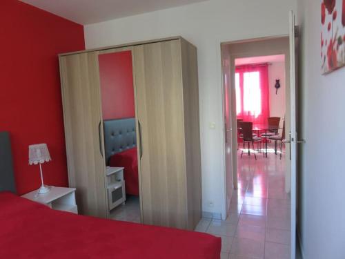 NICE NORD 2 PIECES CALMES,WIFI,CLIM,BALCON,PARKING