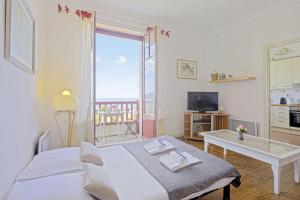 Nice quiet 3 1br with balcony and view on the beach of Hendaye Welkeys