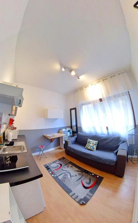 Nice Renting - GALLO - New Modern Loft Old Town Massena