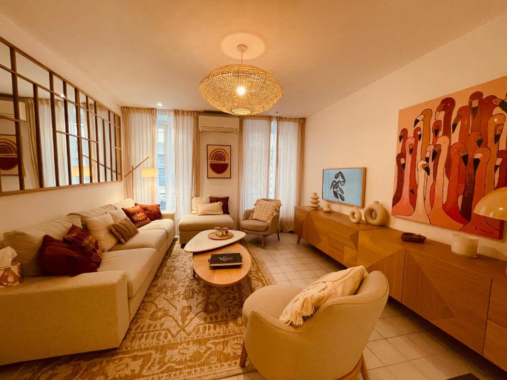 Nice Renting - PAGANINI - Spacious Apartment - 2 BedRooms - King Bed - Bathtub - Heart of Nice 13 Rue Paganini, 06000 Nice