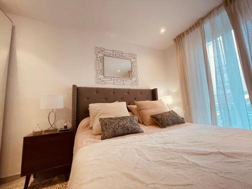 Nice Renting - PAGANINI - Spacious Apartment - 2 BedRooms - King Bed - Bathtub - Heart of Nice
