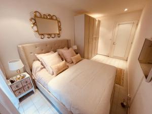 Nice Renting - PAGANINI - Spacious Apartment - 2 BedRooms - King Bed - Bathtub - Heart of Nice