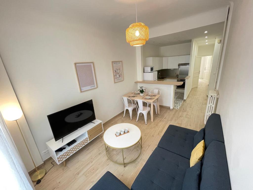 Nice Renting - Penchienatti - Spacious Apartment - 2 BedRooms - King Bed - View Heart of Nice 16 RUE PENCHIENATTI, 06000 Nice