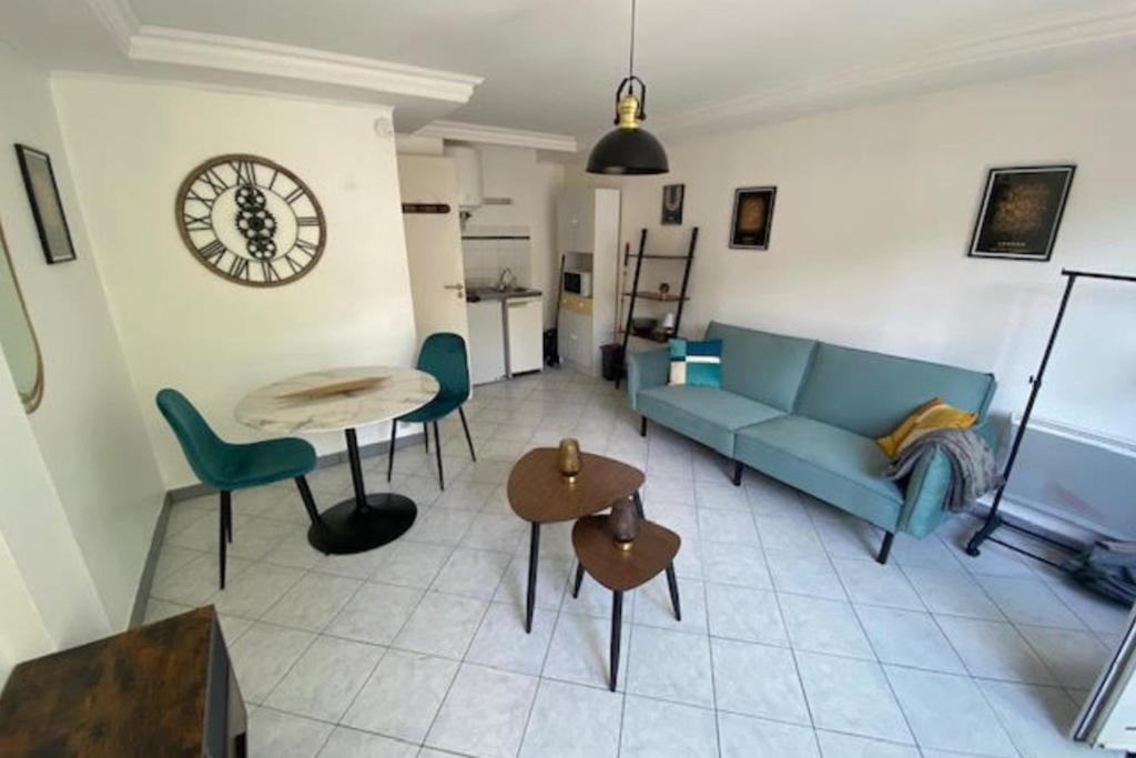 Nice Studio 20 M For 2 With Parking And Terrace 16 Rue Henri Prentout, 14000 Caen