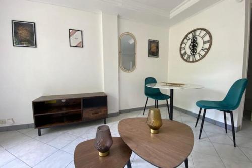 Nice Studio 20 M For 2 With Parking And Terrace