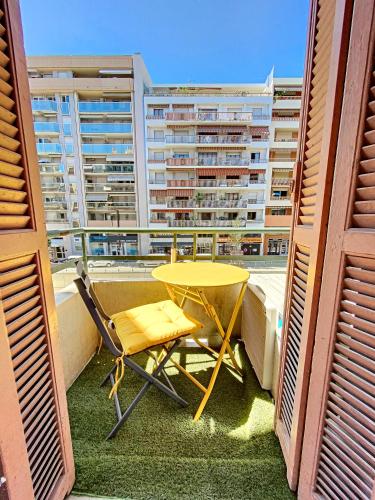 Nice Studio à 100 m de la Mer