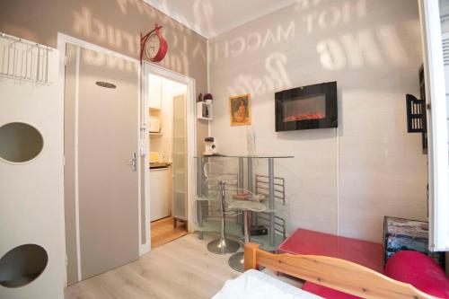 Nice studio for 2 in the heart of Paris