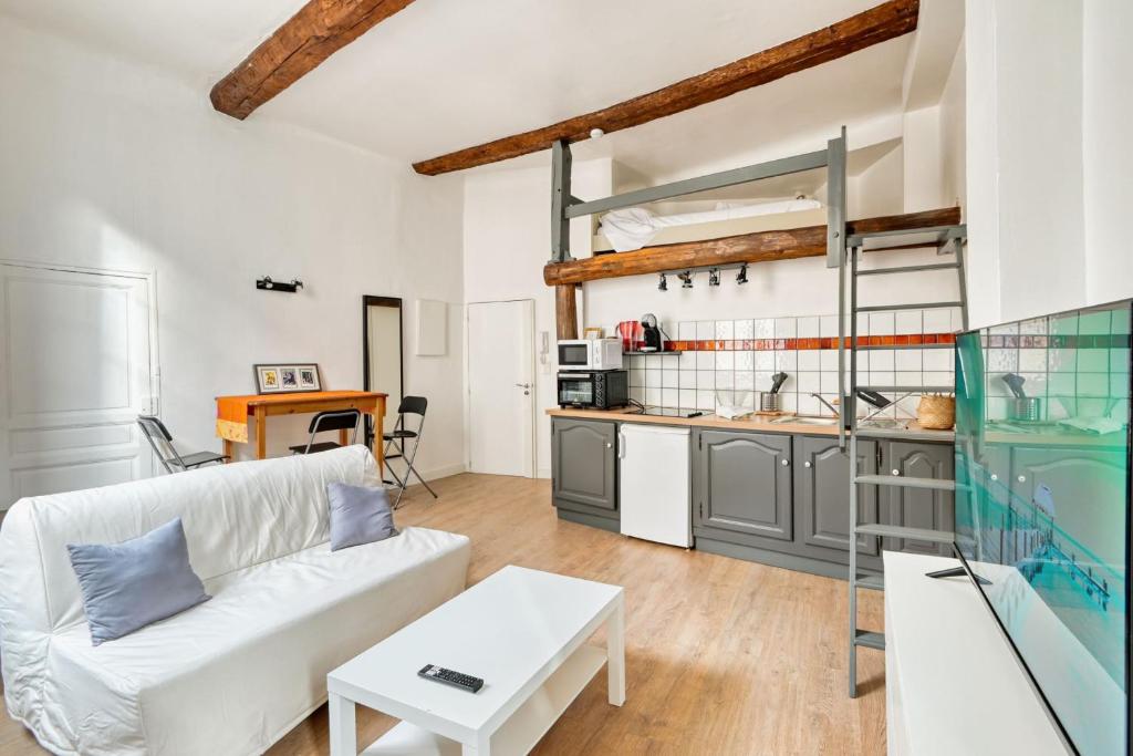 Appartement Nice studio in the center of Aix en Provence 14 rue Fabrot 13100 Aix-en-Provence