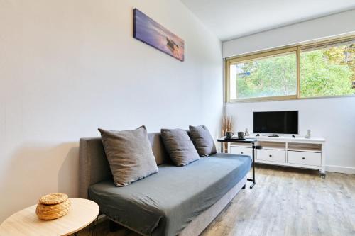 Nice studio in the heart of rue de Paradis close to the beaches