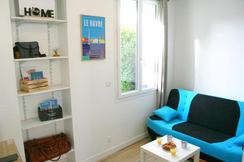 Nice studio near the sea and downtown