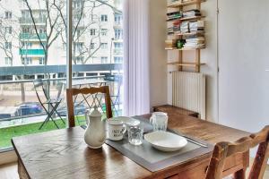 Nice studio w balcony near Eiffel Tower in Paris - Welkeys