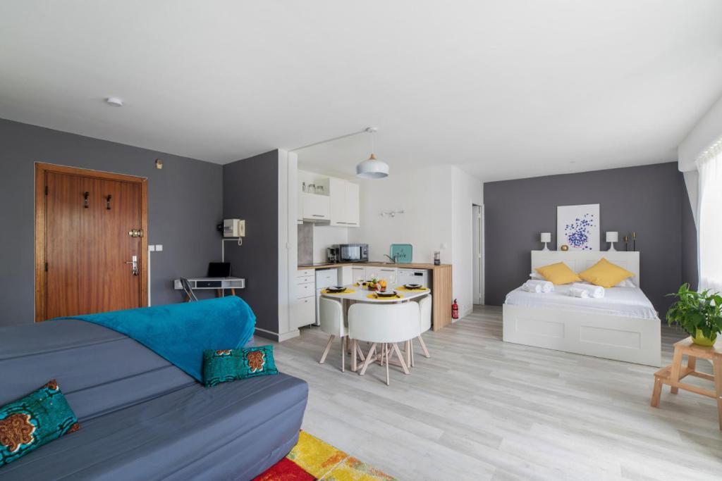 Appartement Nice studio with balcony and parking in Villeurbanne near Lyon - Welkeys 9 avenue Condorcet 69100 Villeurbanne