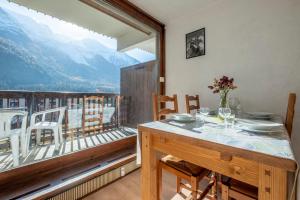 Nice Studio With Balcony In Chamonix
