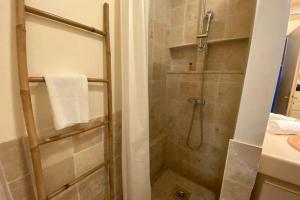 Nice studio with garden and parking - Near beach