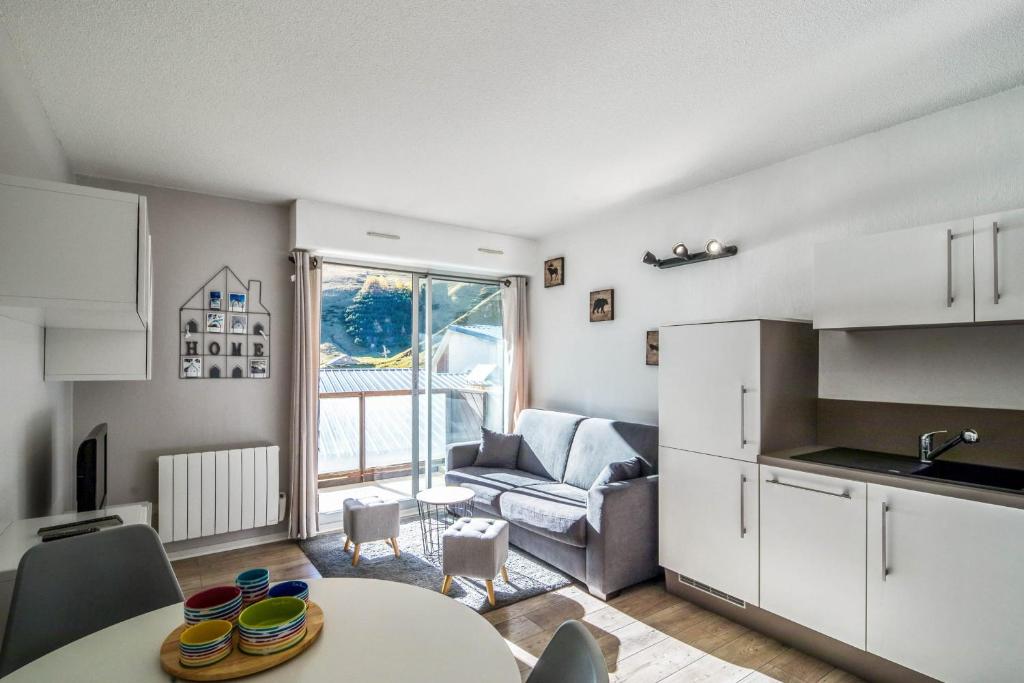 Nice studio with South-exposed balcony - La Mongie - Welkeys Résidence Face Sud, 65200 La Mongie