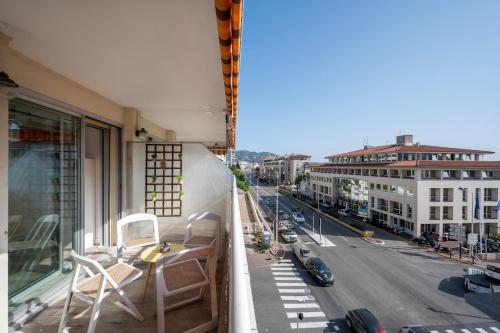 Nice Studio with terrace close to the center of Cannes