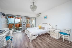 Nice Studio with terrace close to the center of Cannes