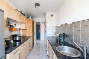 Nice T2 - large terrace and view on the Garlaban