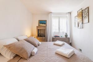 Nice T2 - large terrace and view on the Garlaban