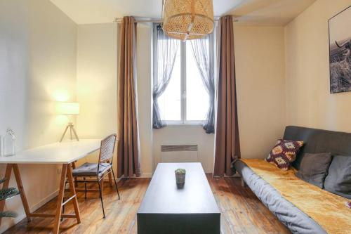 Nicely Decorated And Spacious Apt In Lyon