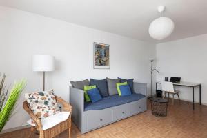 Nicolas III, parking privé, Netflix, balcon