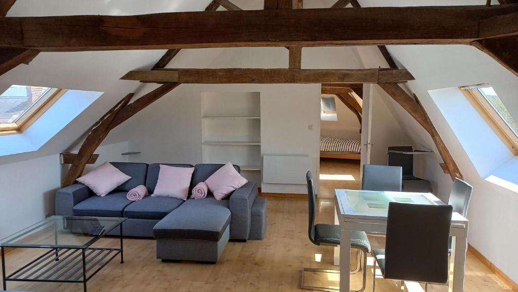 Appartement nid d'aigle de Candé centre✰6 places✰lumineux✰ appartemment N°4 2 Place nationale 49440 Candé