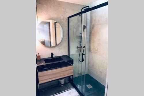 Nid Douillet - BEL APPARTEMENT avec GARAGE
