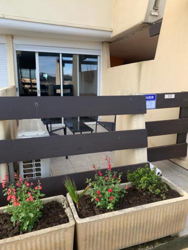 Nid douillet dans les coursives du village naturiste du cap d agde