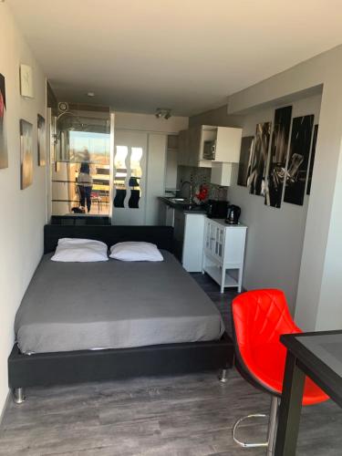 Nid douillet dans les coursives du village naturiste du cap d agde