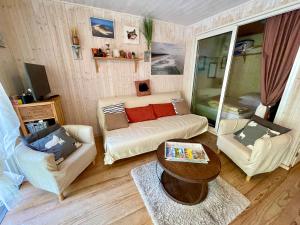 Niedliche Wohnung mit Terrasse direkt am Strand