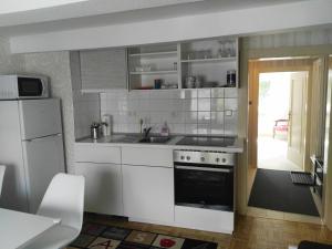 NiJole Apartment