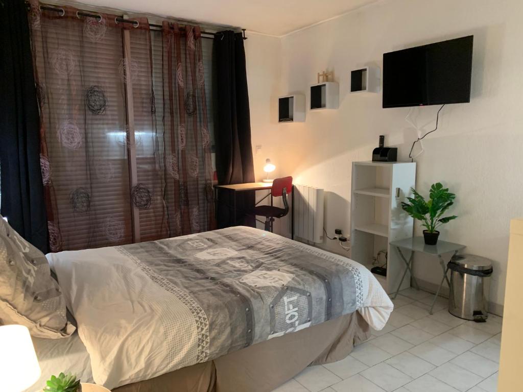 Appartement Nîmes. Dhuoda Appartement 38. 3eme Nîmes 24 Rue Dhuoda 30900 Nîmes