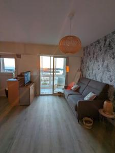 Nina STUDIO 5 PLACES AVEC VUE SUR LA BAIE AU PIED DES COMMERCES
