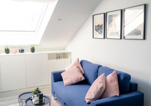 Noble Suite - Living & Work Place