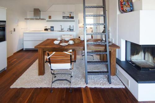 Norddeich-Loft-Wohnung-mit-Kamin