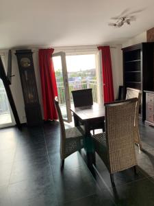 Nordsee und City fußläufig - luxeriöse FeWo mit großem Balkon