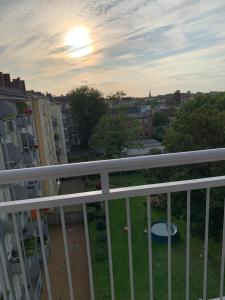 Nordsee und City fußläufig - luxeriöse FeWo mit großem Balkon
