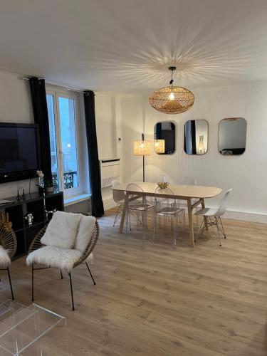 NOTRE DAME - STYLISH APARTMENT
