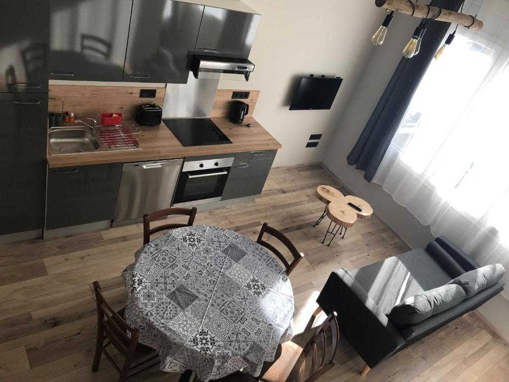 Appartement Nouveau Duplex centre village lits faits à l'arrivée 31 Rue du Mont-Cenis 73480 Lanslebourg-Mont-Cenis