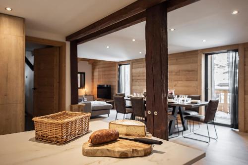 Nouveau et spacieux, Place de l'Eglise et terrasse privative