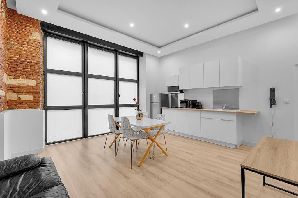 Nouveau - Le Discovery - Centre Ville - Balcon