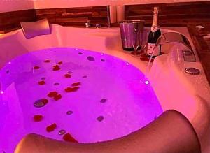 Nuit romantique au cœur de MÂCON avec spa et bouteille offerte