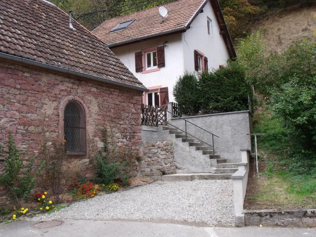 NUMMER EiNS 84524 Neuötting