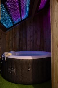 Ô COSY , DUPLEX, JACUZZI, TERRASSE.