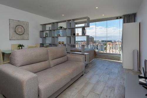 Oakland Apartment W/ Sea View by LovelyStay